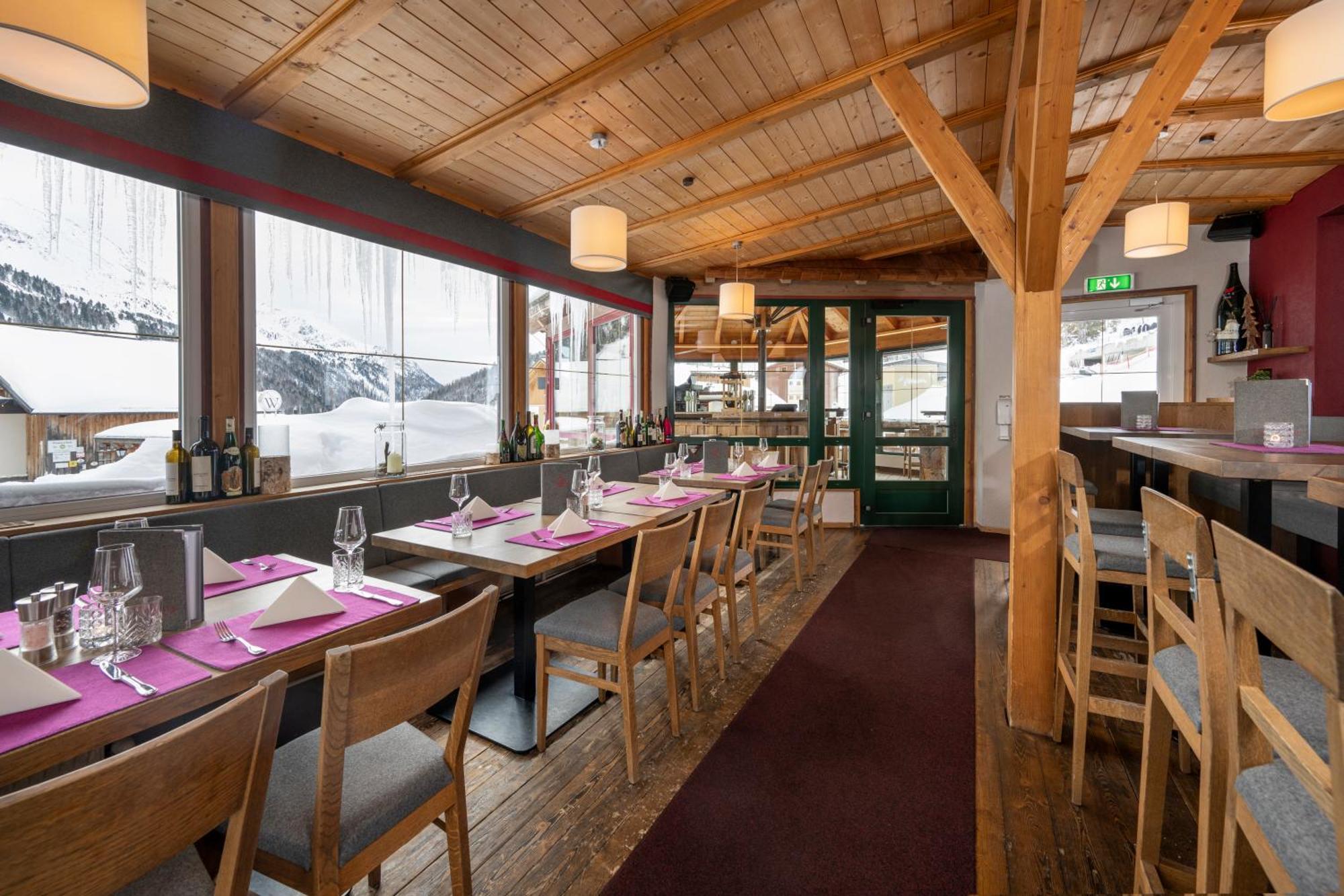 Austria Alpinhotel Ski In Ski Out An Der Edelweissbahn Obertauern Kültér fotó