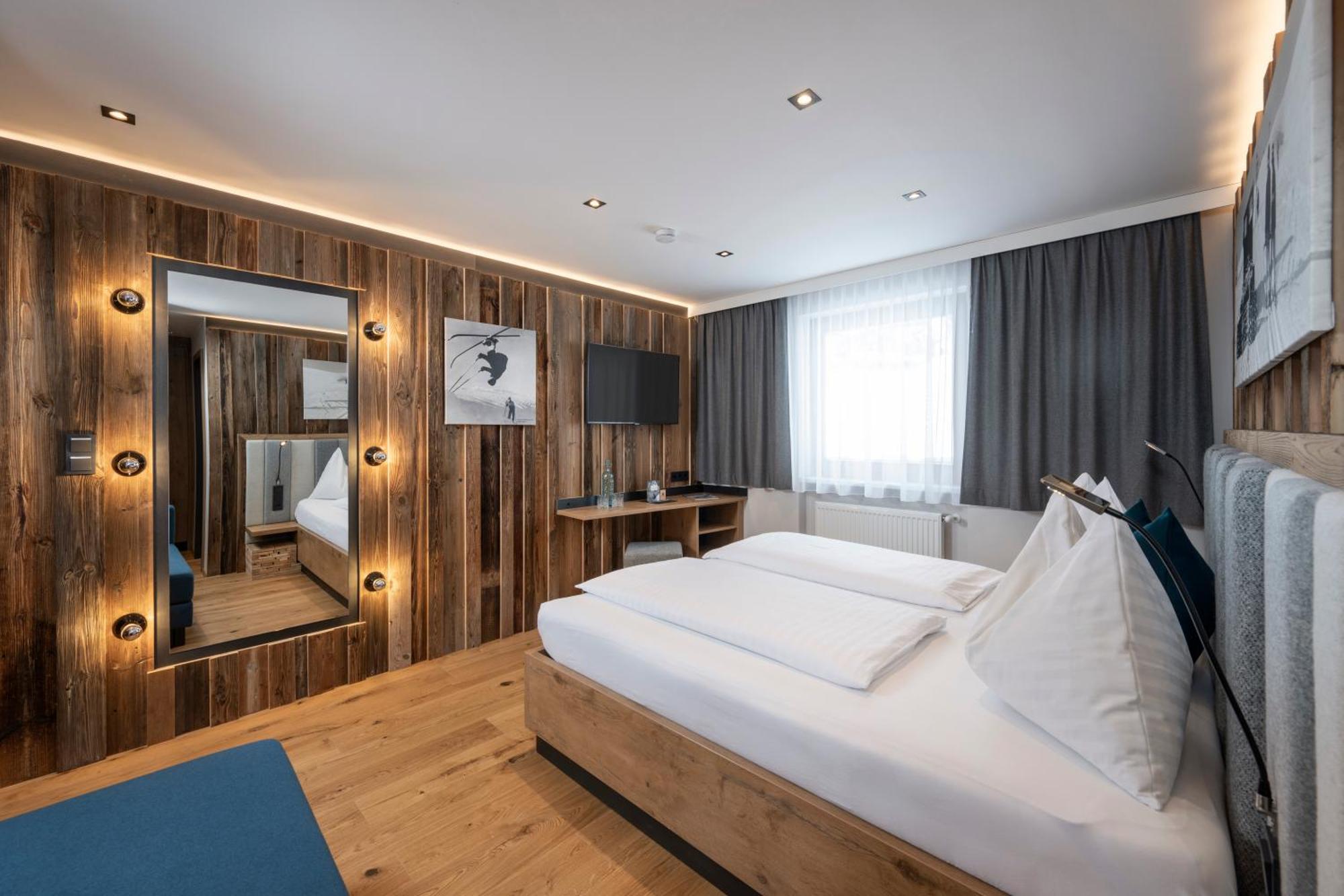 Austria Alpinhotel Ski In Ski Out An Der Edelweissbahn Obertauern Kültér fotó