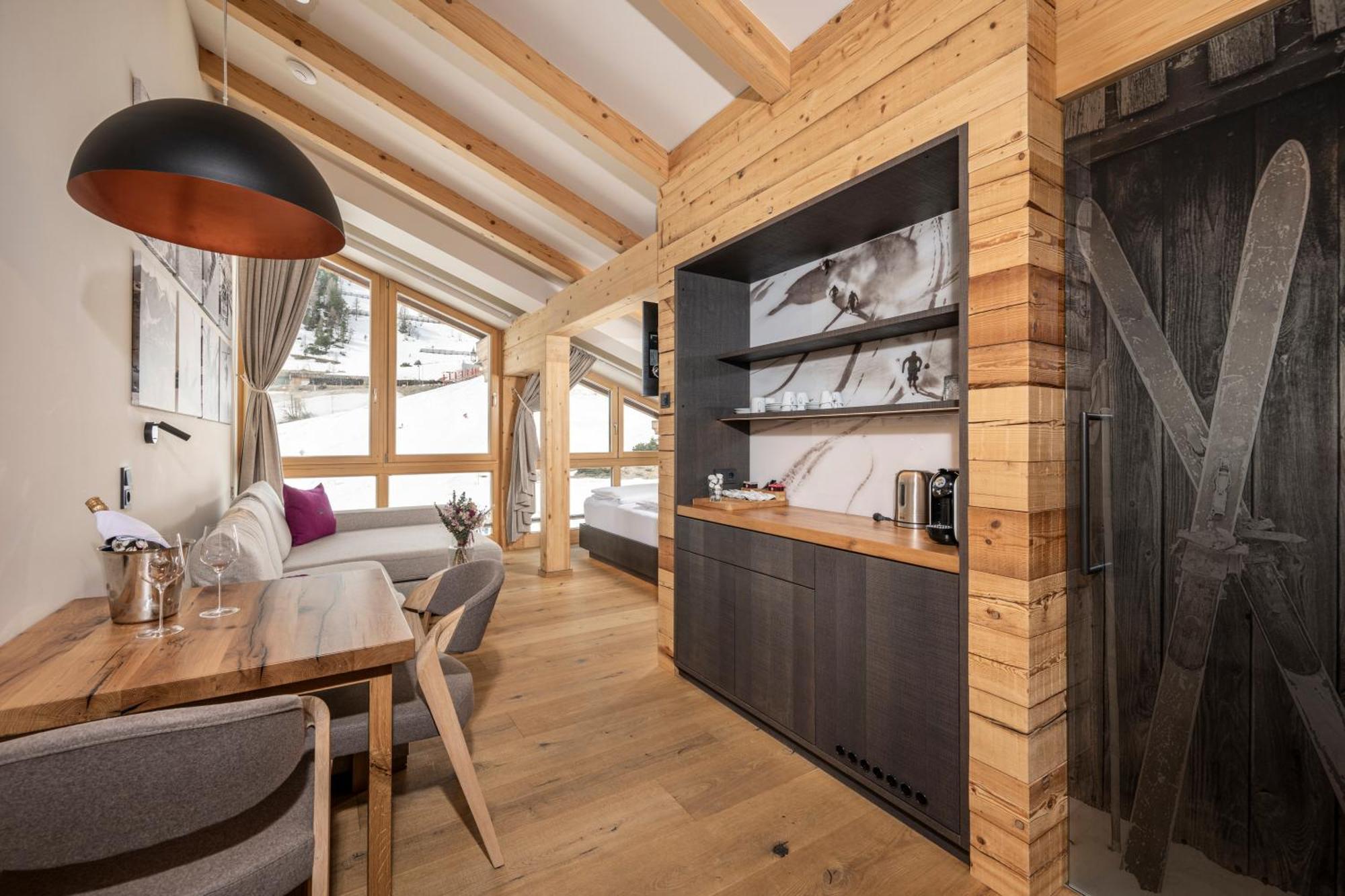 Austria Alpinhotel Ski In Ski Out An Der Edelweissbahn Obertauern Kültér fotó